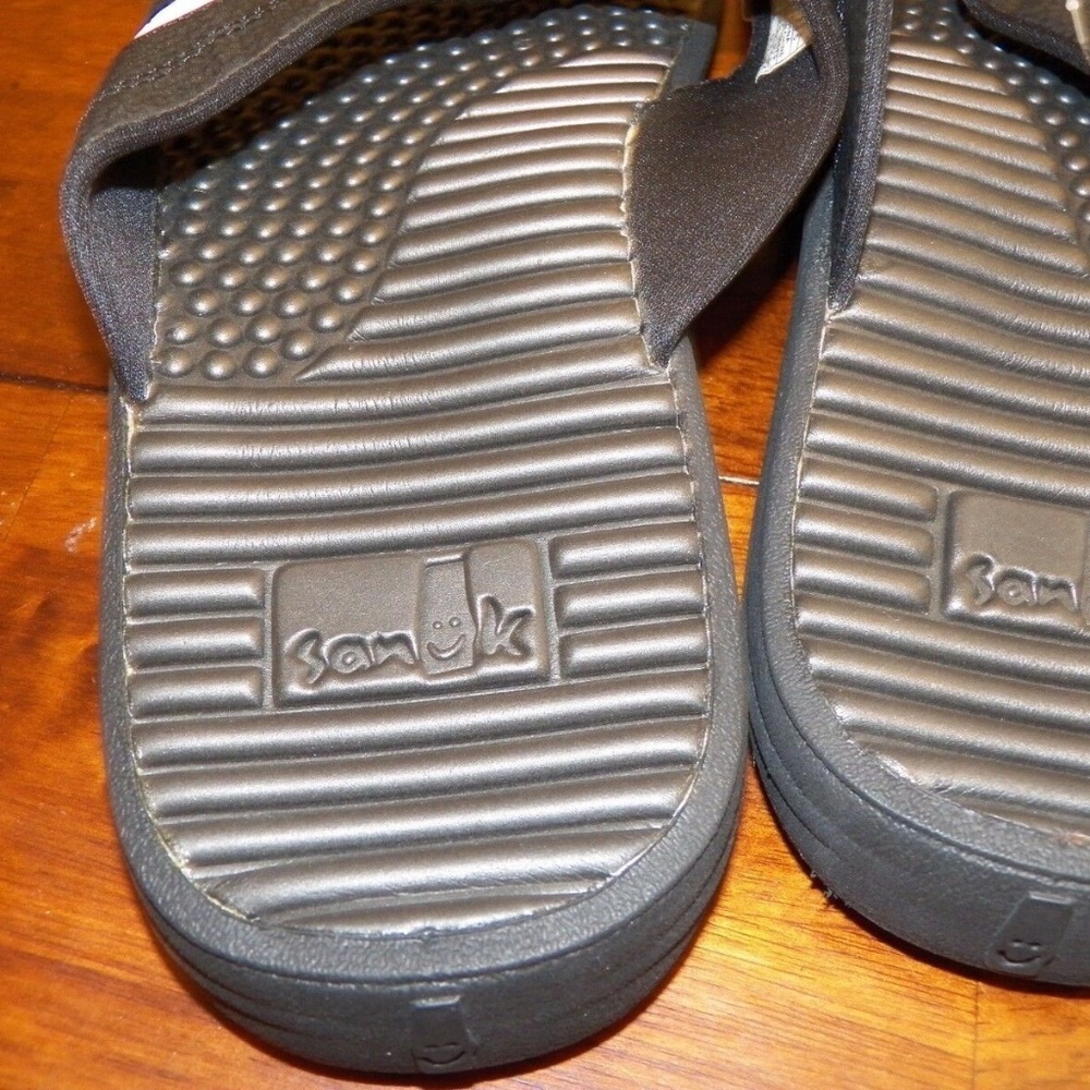Men's SANUK PULSE Black White Sandals NWT New - Picture 3 of 5